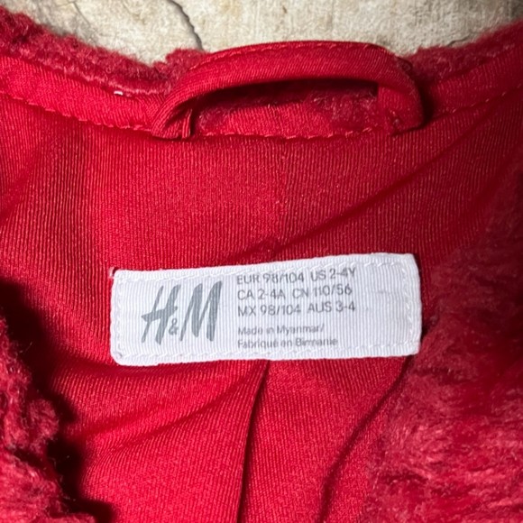 H&M Girls Faux Fur Jacket Cherry Red Furry Outerwear Coat Size 2-4 years Casual - Picture 9 of 10